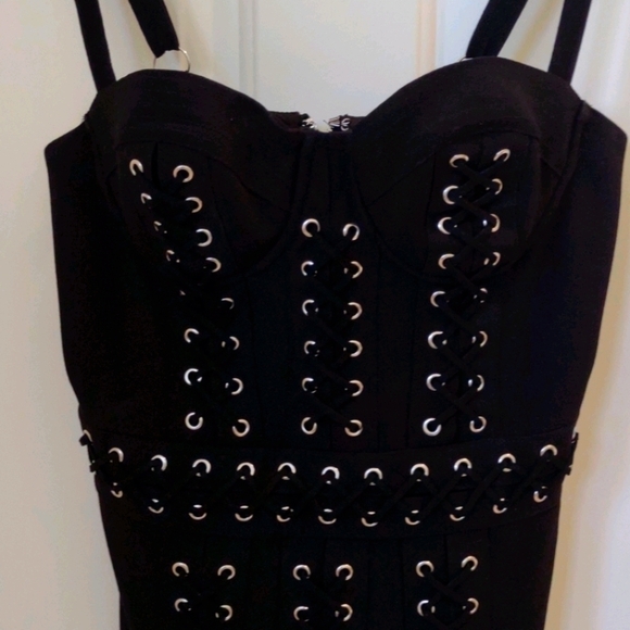 bebe X NAVEN women's short laced dress size 2 - Picture 2 of 4